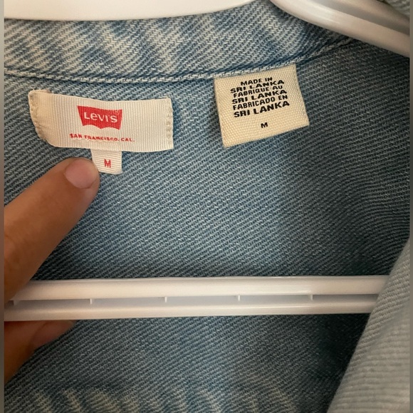 Levi’s Denim Shirt, size M - Picture 3 of 6